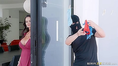 Ava Addams, Van Wyldemoms Panty Bandit / 13.9.2017