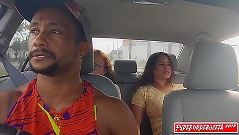 Uber Apronta Com Passageiras As Levando Pro Mato Eliane Fur