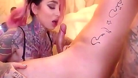 Tattooed Chick Gives Mind-blowing Head To Her Lucky Man